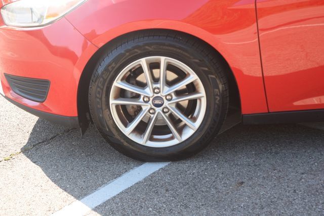 Used 2016 Ford Focus SE FWD image 25