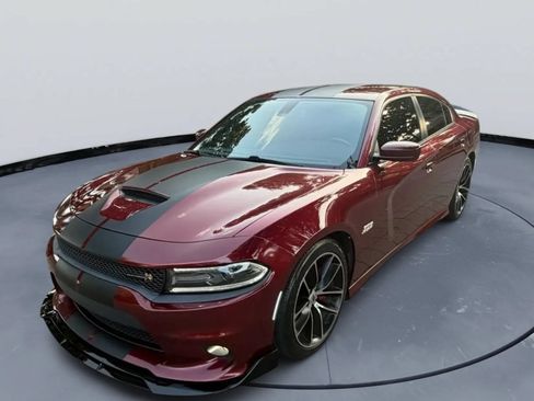 Used 2018 Dodge Charger R/T Scat Pack RWD image 10