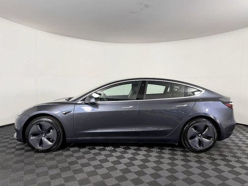 Used 2018 Tesla Model 3 Long Range RWD image 16