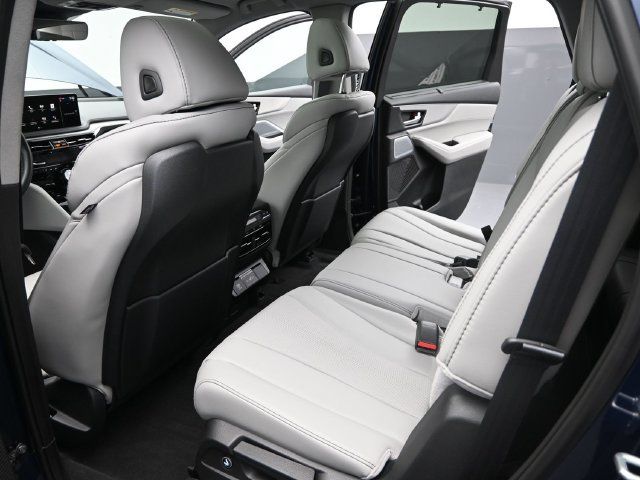 Used 2025 Acura MDX w/ Technology Package FWD image 12