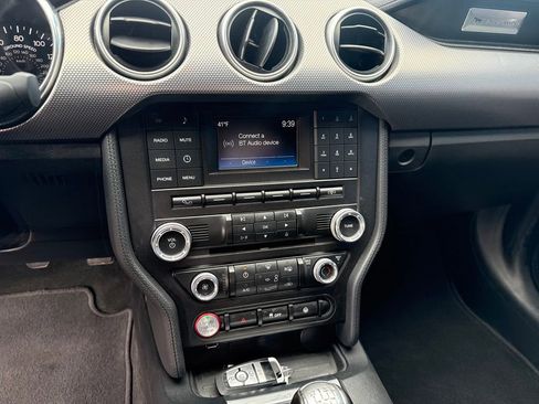Used 2018 Ford Mustang GT RWD image 24