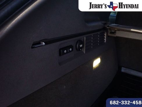 Used 2020 Lincoln Nautilus Reserve w/ Equipment Group 201A image 23