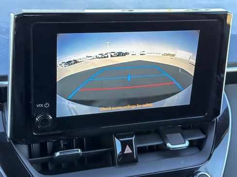 Certified 2023 Toyota Corolla SE image 18