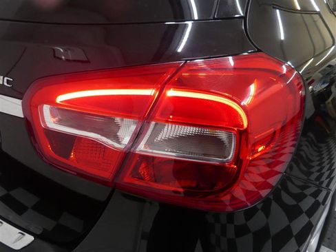 Used 2019 Mercedes-Benz GLA 250 4MATIC image 15