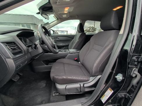 Used 2024 Nissan Rogue S AWD/4WD image 4