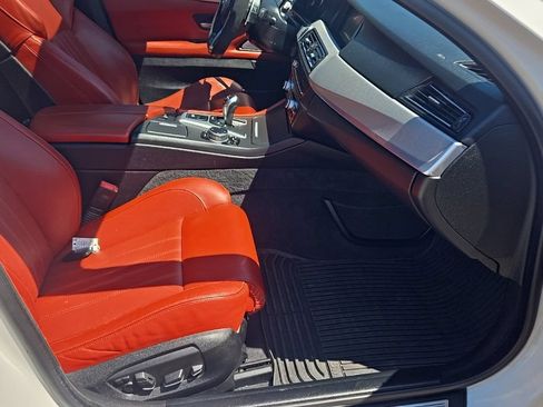 Used 2014 BMW M5 RWD image 25