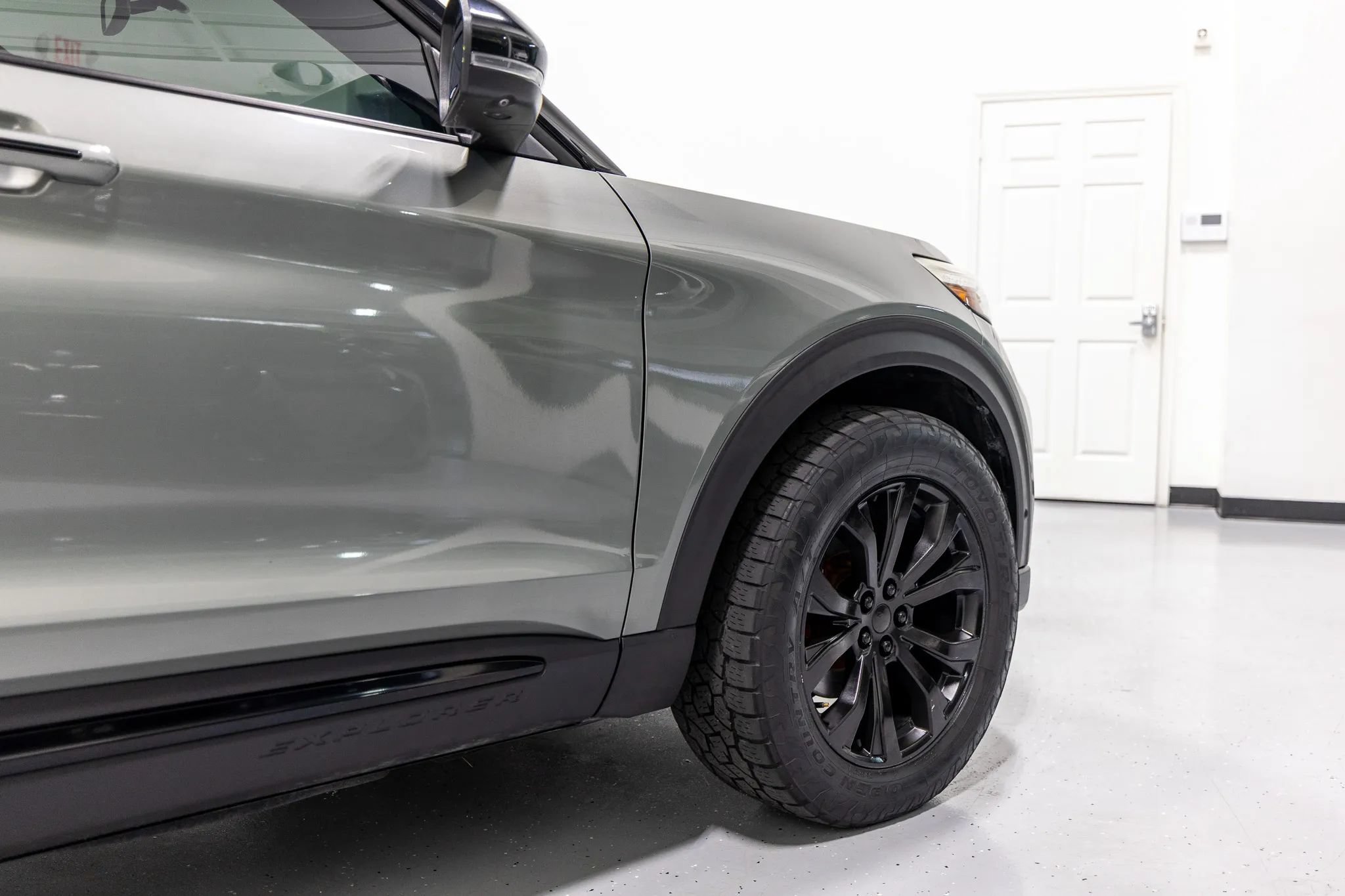 Used 2020 Ford Explorer ST w/ Premium Technology Package AWD/4WD image 28