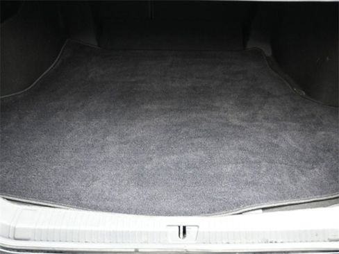 Used 2021 Toyota Avalon XLE w/ Carpet Mat Package (TMS) image 16