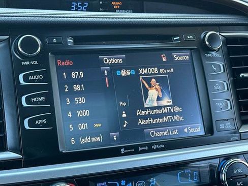 Certified 2019 Toyota Highlander XLE image 23