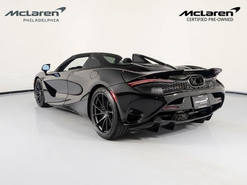 Used 2025 McLaren 750S Spider RWD image 4