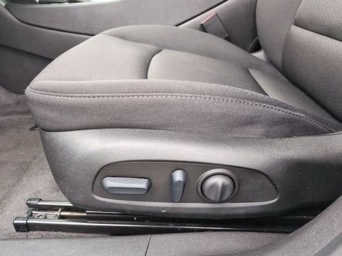 Used 2024 Chevrolet Malibu LT image 19