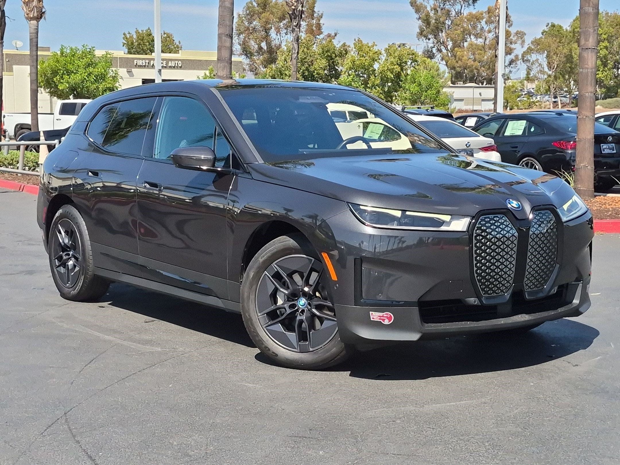 Certified 2024 BMW iX xDrive50 AWD/4WD image 2