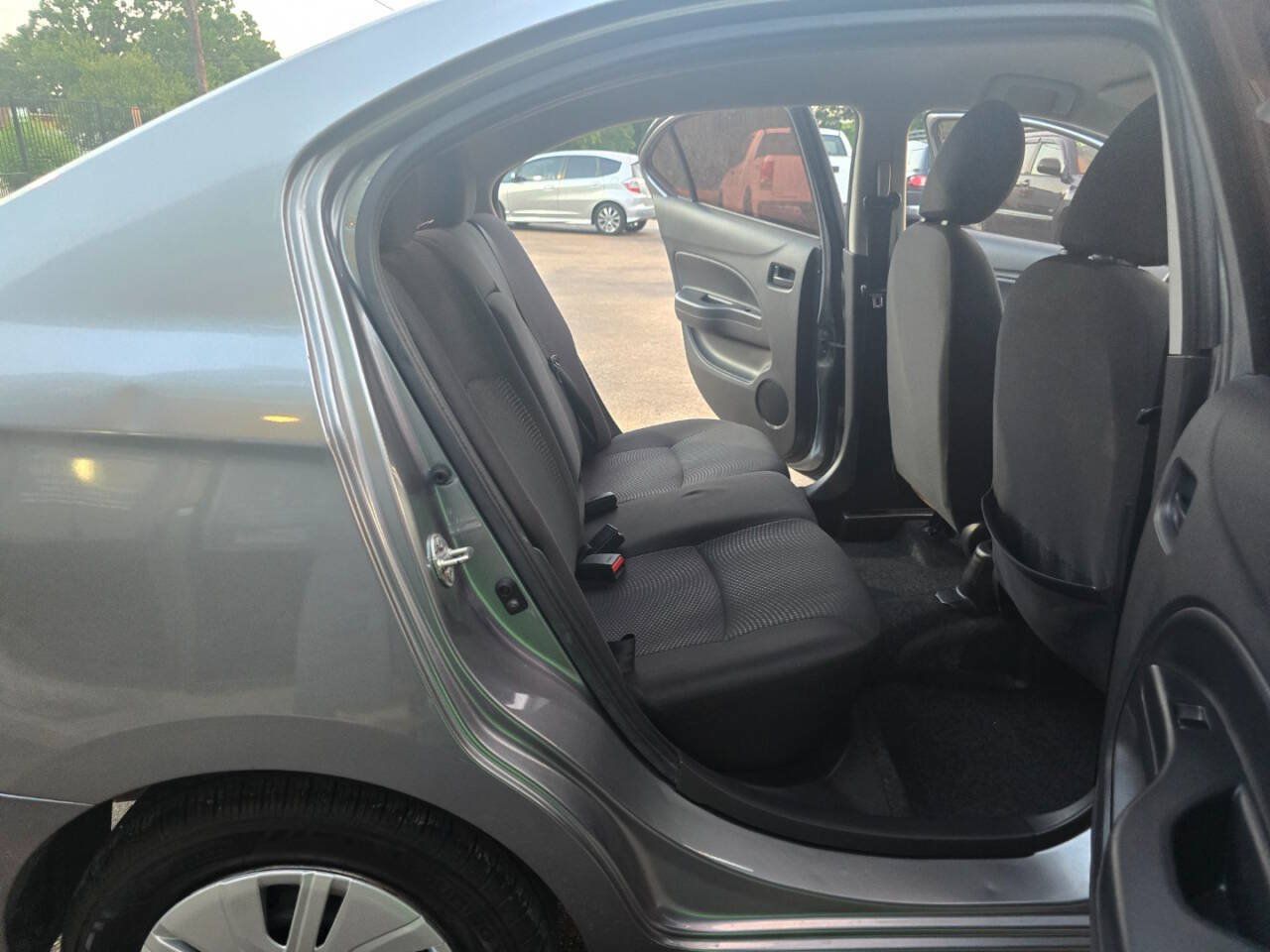 Used 2018 Mitsubishi Mirage G4 ES FWD image 18