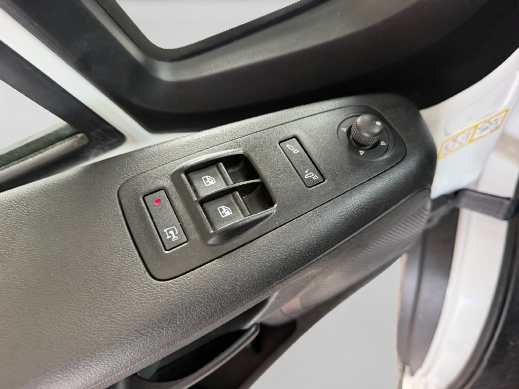 Used 2025 RAM ProMaster 2500 w/ Convenience Group FWD image 25