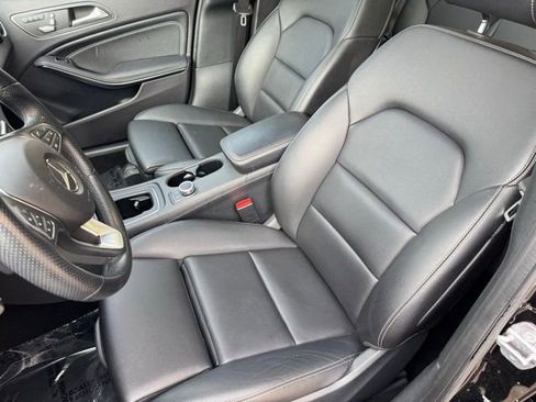 Used 2019 Mercedes-Benz GLA 250 4MATIC image 5