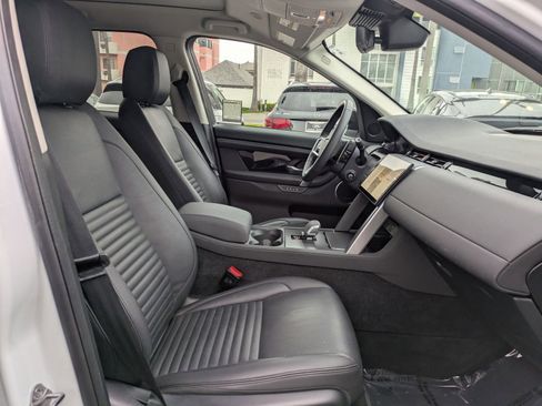 Used 2024 Land Rover Discovery Sport S image 19