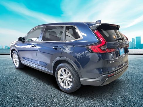Used 2023 Honda CR-V EX image 4