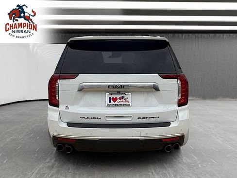 Used 2023 GMC Yukon XL Denali AWD/4WD image 4