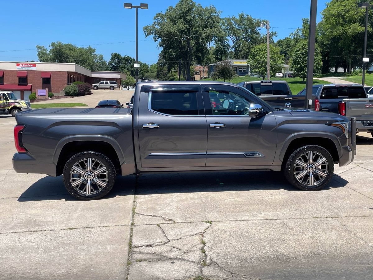 Used 2023 Toyota Tundra Capstone AWD/4WD image 4