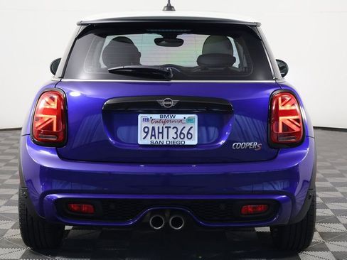 Used 2019 MINI Cooper S w/ Driver Assistance Package image 5