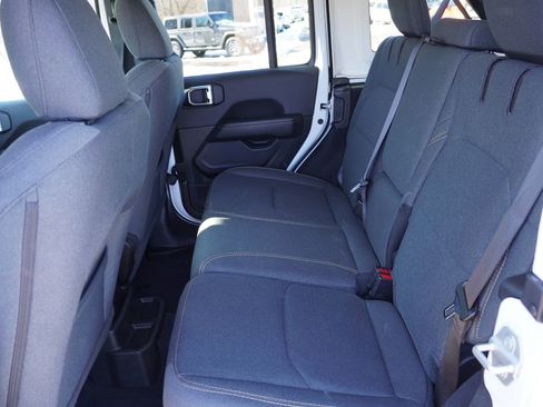 Certified 2025 Jeep Wrangler Unlimited Sahara w/ Safety Group image 18