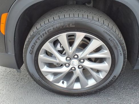 Used 2025 Buick Enclave Preferred AWD/4WD image 9