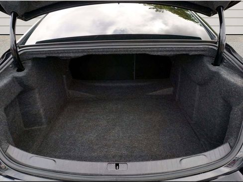 Used 2017 Chevrolet Impala LT FWD image 10