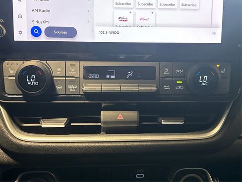 Used 2025 Toyota Grand Highlander XLE image 31