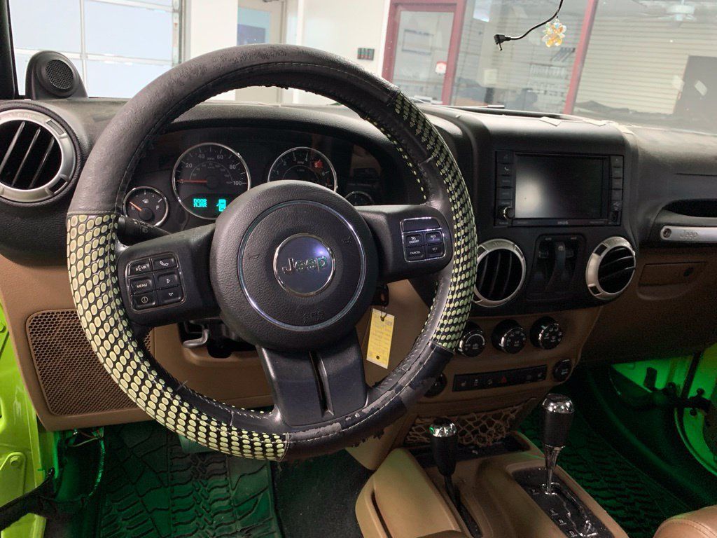 Used 2012 Jeep Wrangler Sahara w/ Connectivity Group AWD/4WD image 7