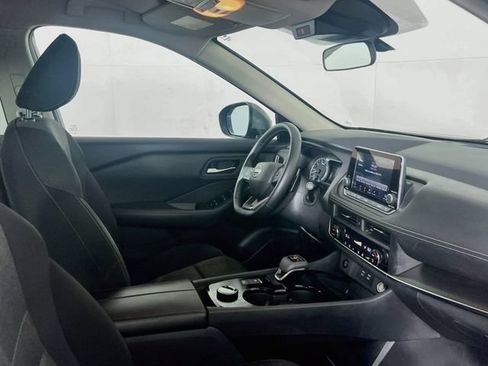 Used 2025 Nissan Rogue SV AWD/4WD image 8