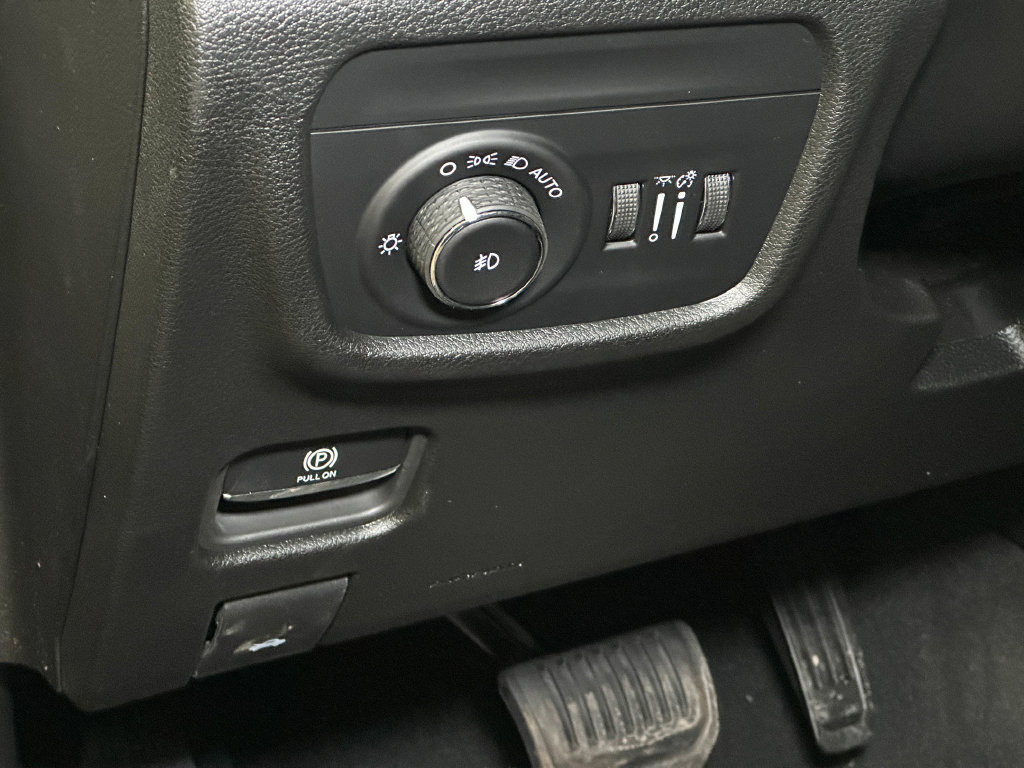 New 2026 Jeep Grand Cherokee Limited w/ MOPAR Finishing Package AWD/4WD image 18