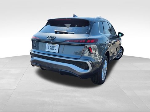 New 2026 Audi Q3 quattro 2.0T AWD/4WD image 8