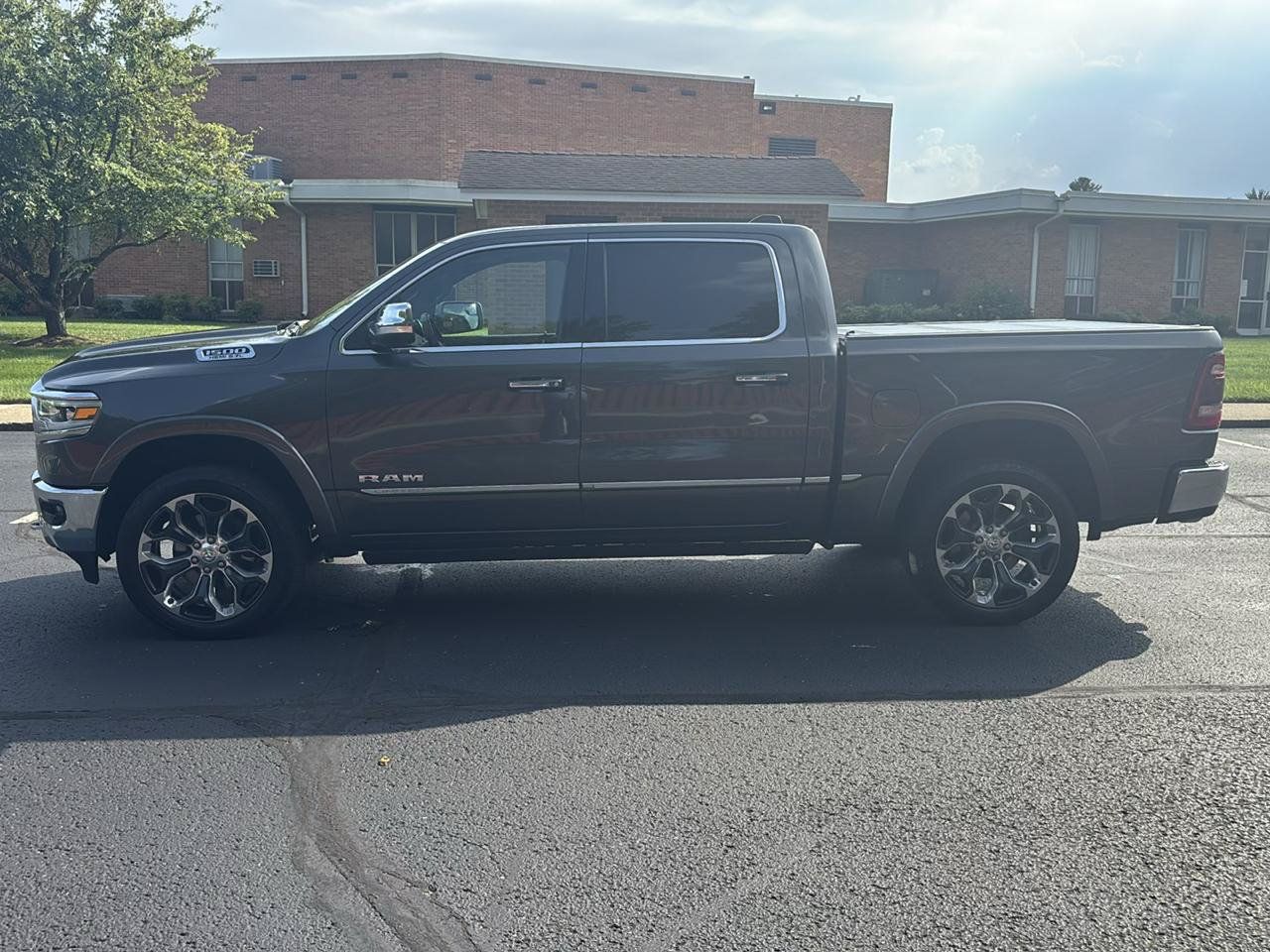 Used 2020 RAM 1500 Limited AWD/4WD image 4