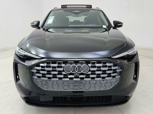 Used 2025 Audi Q5 Premium Plus w/ Premium Plus image 2