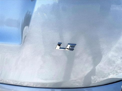 Used 2016 Toyota RAV4 LE image 7