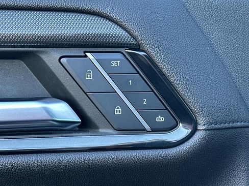 Used 2024 GMC Sierra 2500 AT4 w/ Technology Package image 13