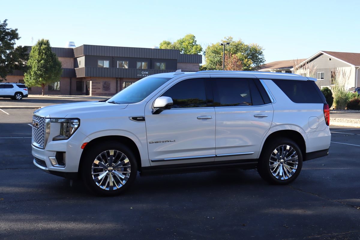 Used 2021 GMC Yukon Denali w/ Denali Premium Package AWD/4WD image 10
