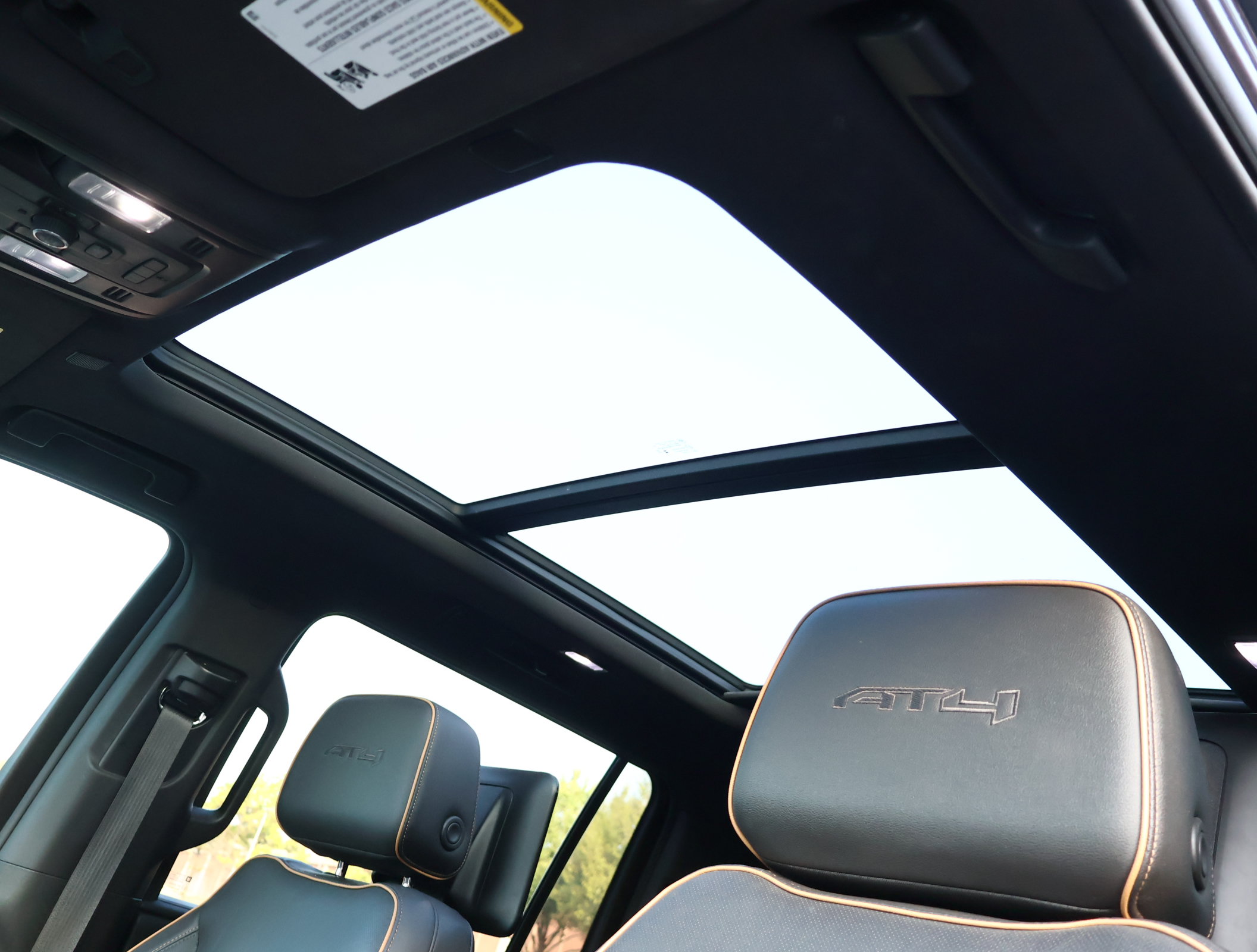 Used 2023 GMC Yukon XL AT4 w/ LPO, Floor Liner Package AWD/4WD image 25