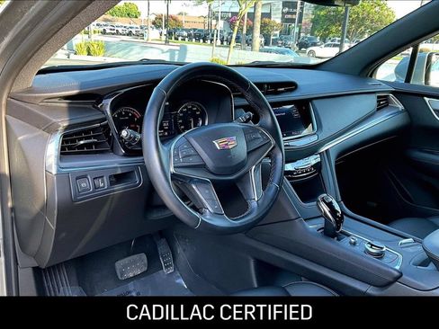 Used 2023 Cadillac XT5 Luxury w/ LPO, Floor Liner Package AWD/4WD image 16