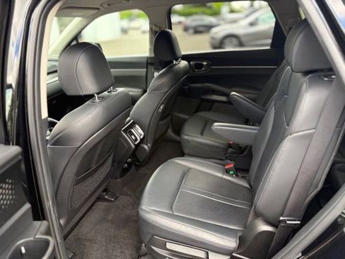 Used 2023 Kia Sorento EX AWD/4WD image 14