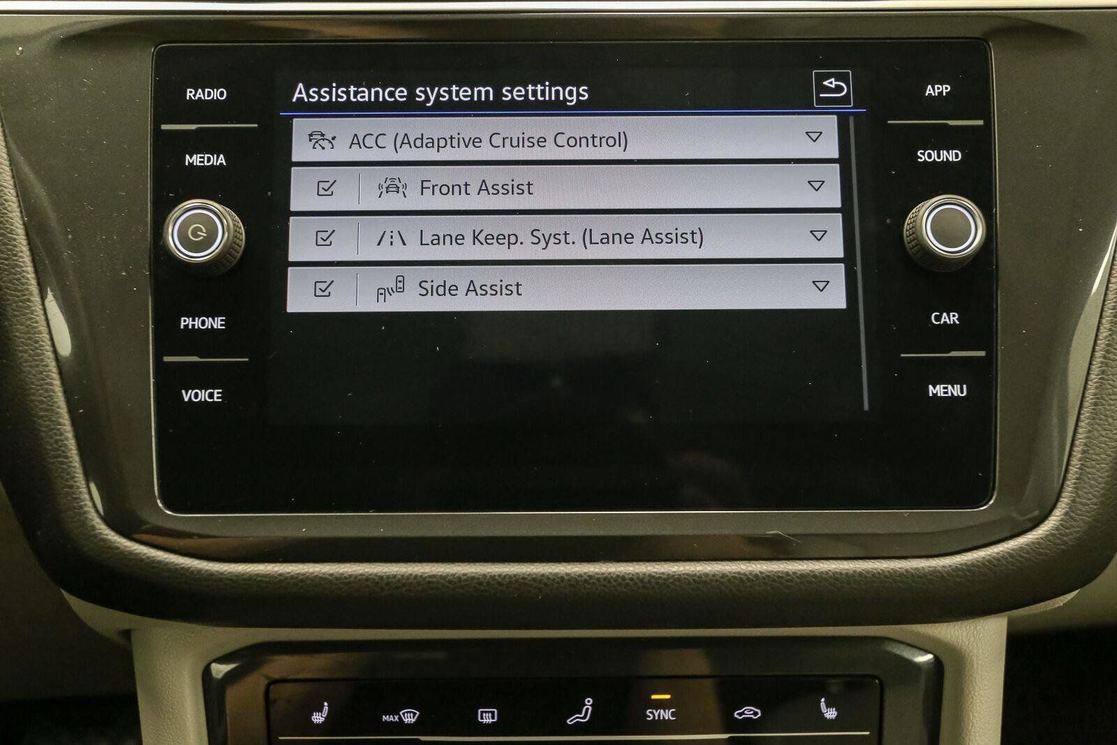 Certified 2023 Volkswagen Tiguan SE w/ Panoramic Sunroof Package FWD image 34