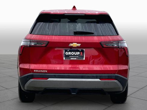 Used 2026 Chevrolet Equinox LT FWD image 5
