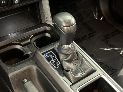 Used 2021 Toyota Tacoma TRD Sport w/ Technology Package RWD image 15