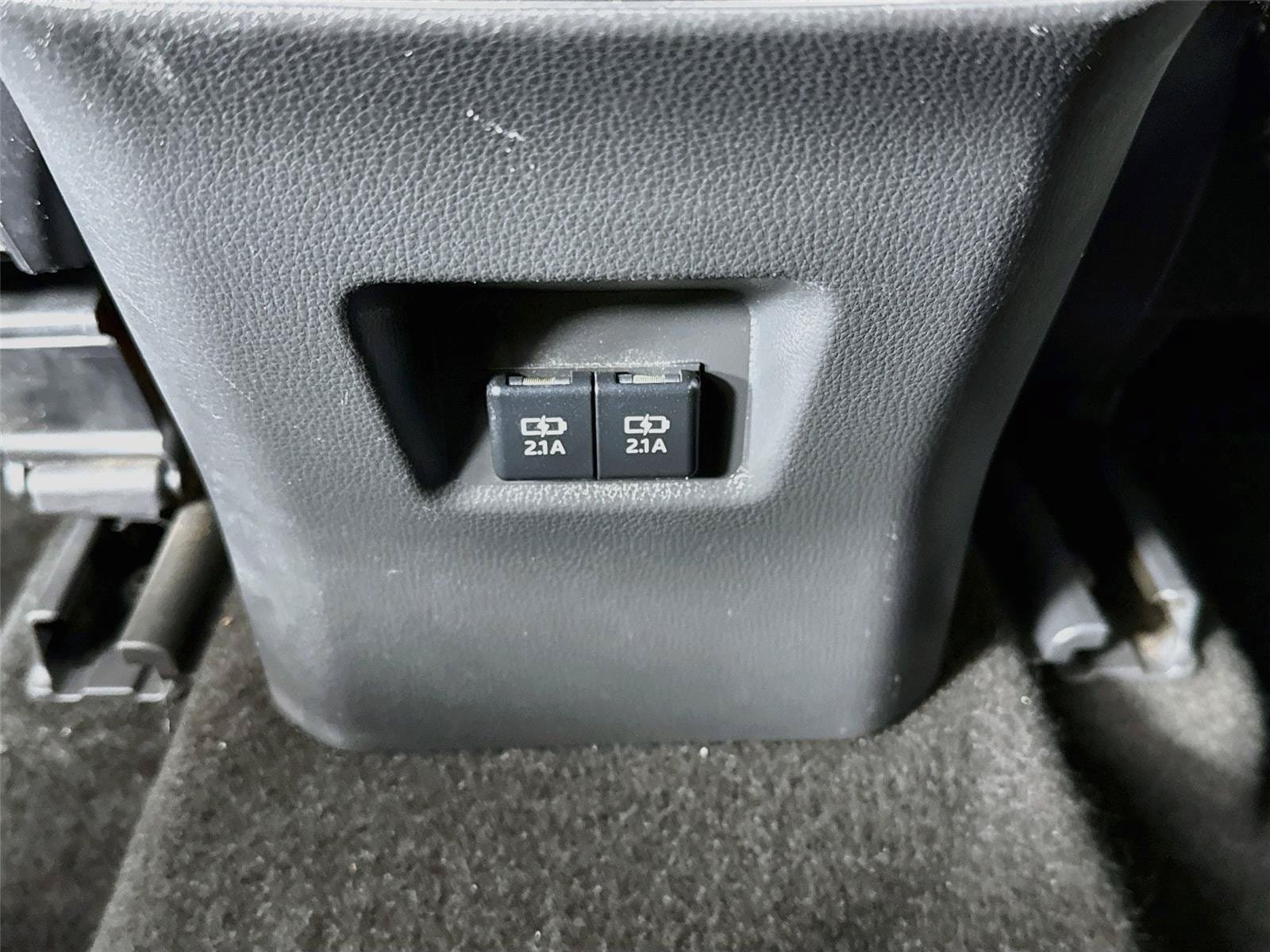 Used 2019 Toyota RAV4 XLE w/ Convenience Package FWD image 26