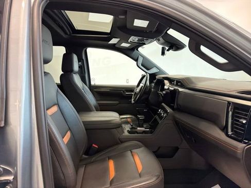 Used 2024 GMC Sierra 1500 AT4 w/ Technology Package AWD/4WD image 40