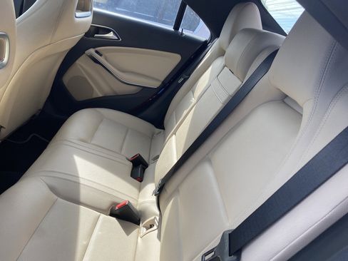 Used 2018 Mercedes-Benz CLA 250 4MATIC image 15