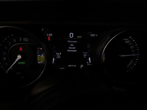 Used 2023 Jeep Wrangler Unlimited Sahara w/ Cold Weather Group AWD/4WD image 16