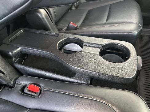 Used 2019 Toyota Highlander XLE image 39