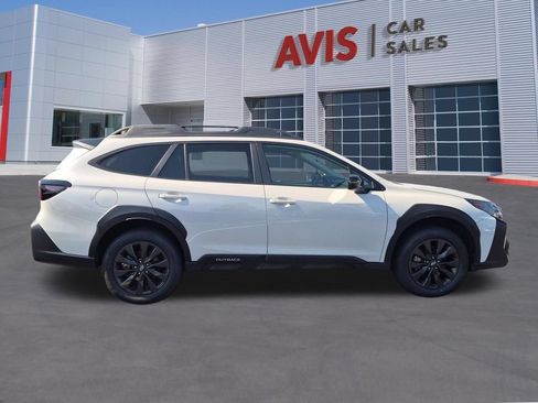 Used 2025 Subaru Outback Onyx Edition AWD/4WD image 5