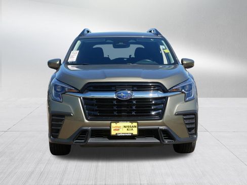 Used 2025 Subaru Ascent Premium AWD/4WD image 2